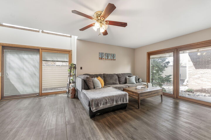 Property Photo:  2544 W Parnell Ave  WI 53221 