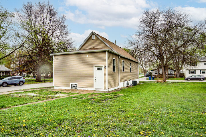 Property Photo:  3300 Butler Avenue  IL 60475 