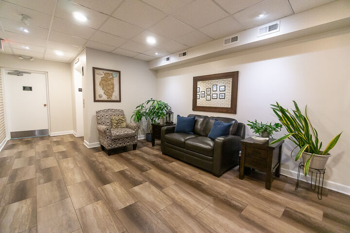 Property Photo:  227 Elgin Avenue 3A  IL 60130 