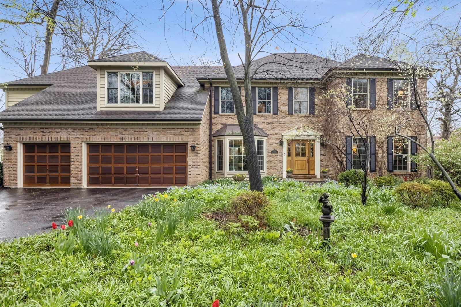 Property Photo:  504 Pin Oak Court  IL 60174 