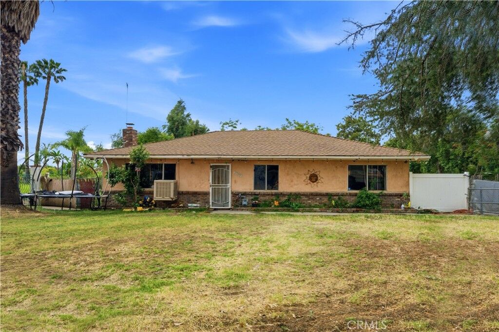 Property Photo:  17857 San Bernardino Avenue  CA 92316 
