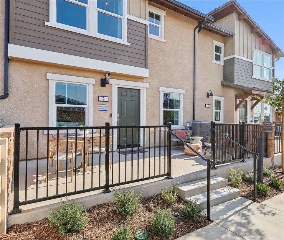 Property Photo: 15563 April Dawn Way 2 CA 92336
