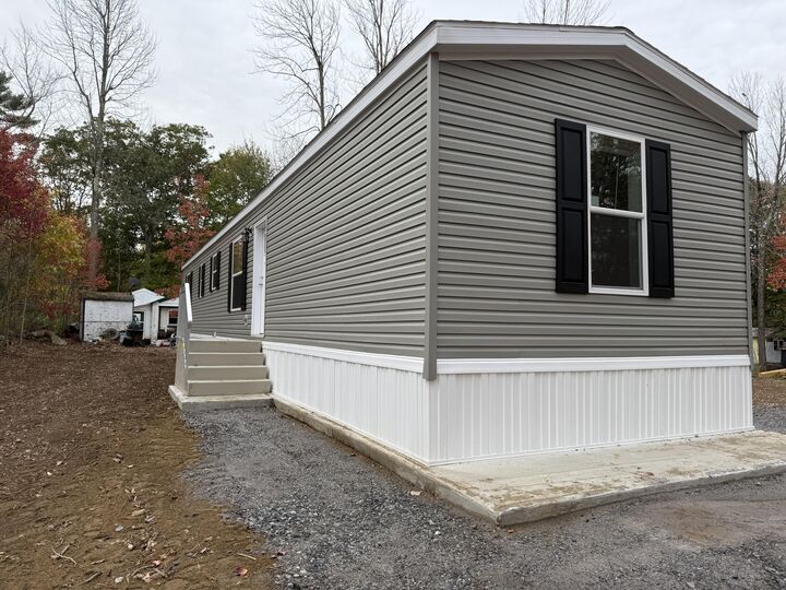 Property Photo:  33 Bush Lane  ME 04350 