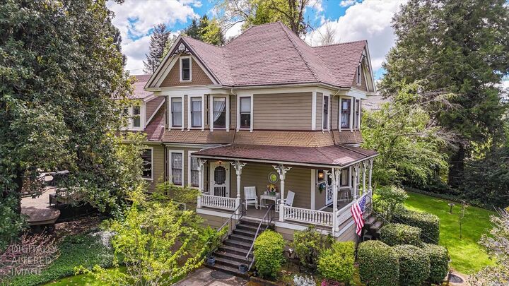 Property Photo:  203 Prospect Street  CA 95959 