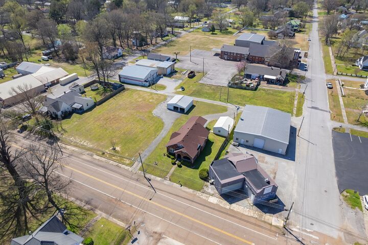 Property Photo:  105 S Trenton St  TN 38369 