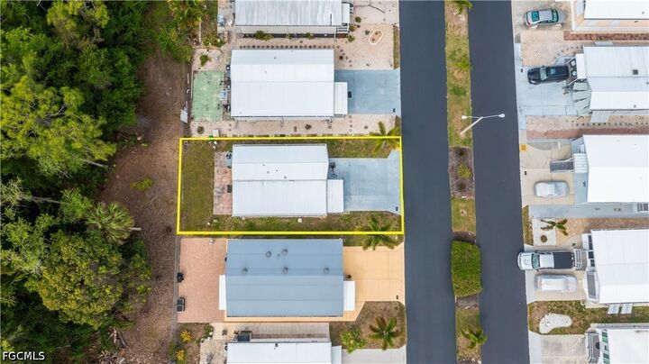 Property Photo:  315 Fountain View Boulevard  FL 33903 