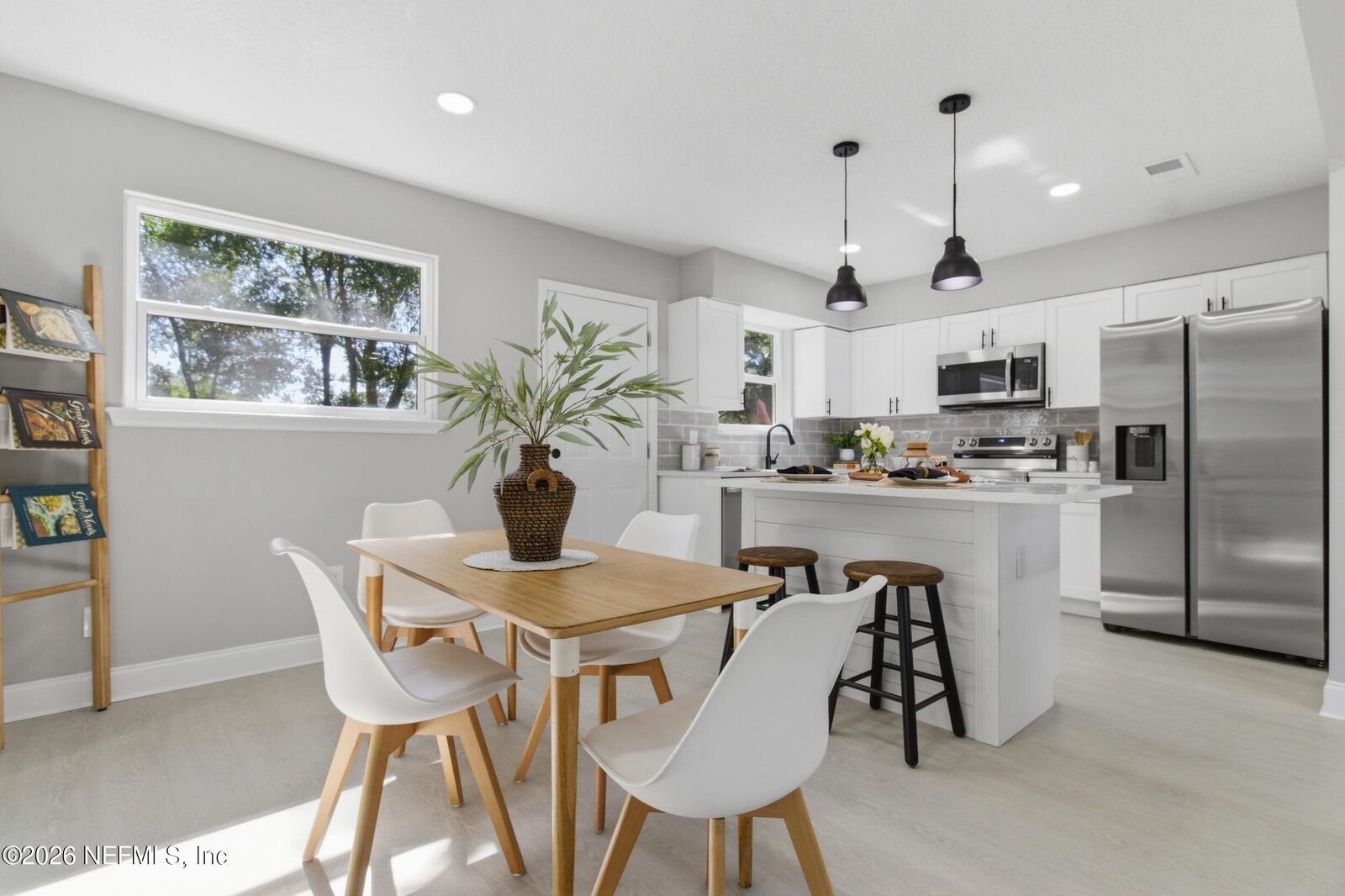 Property Photo:  2531 Wedgefield Boulevard  FL 32211 