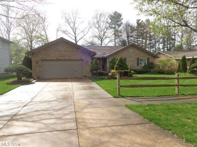 Property Photo:  7422 Dogwood Lane  OH 44130 