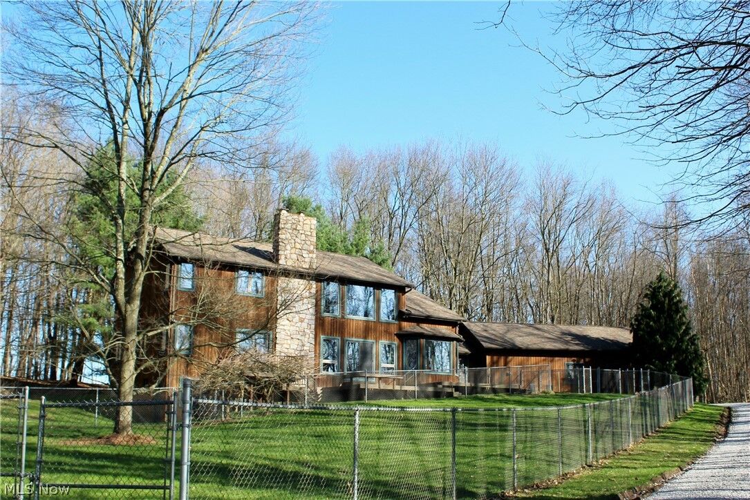 Property Photo:  3190 Bunker Hill Road  OH 44431 