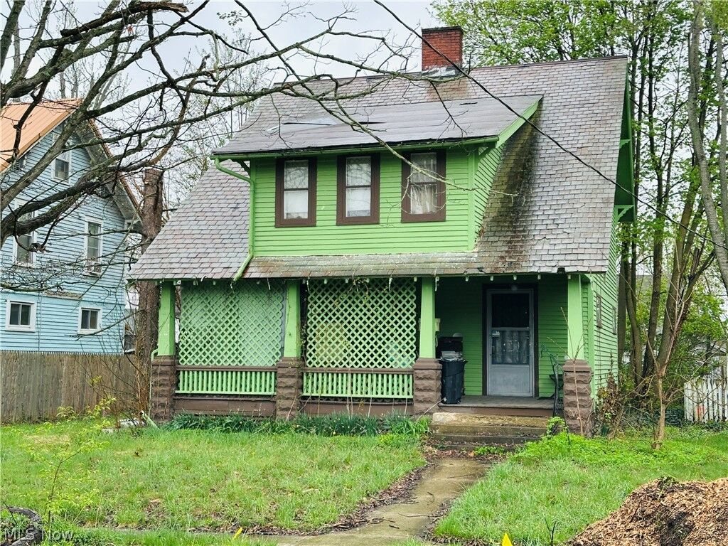 Property Photo:  4721 Topper Avenue  OH 44004 