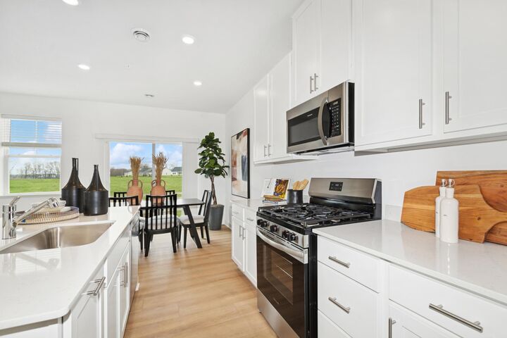 Property Photo:  1091 Anmeadle Row  MN 55068 