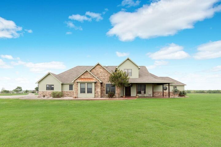 Property Photo: 2842 Old Boyce Road TX 75165