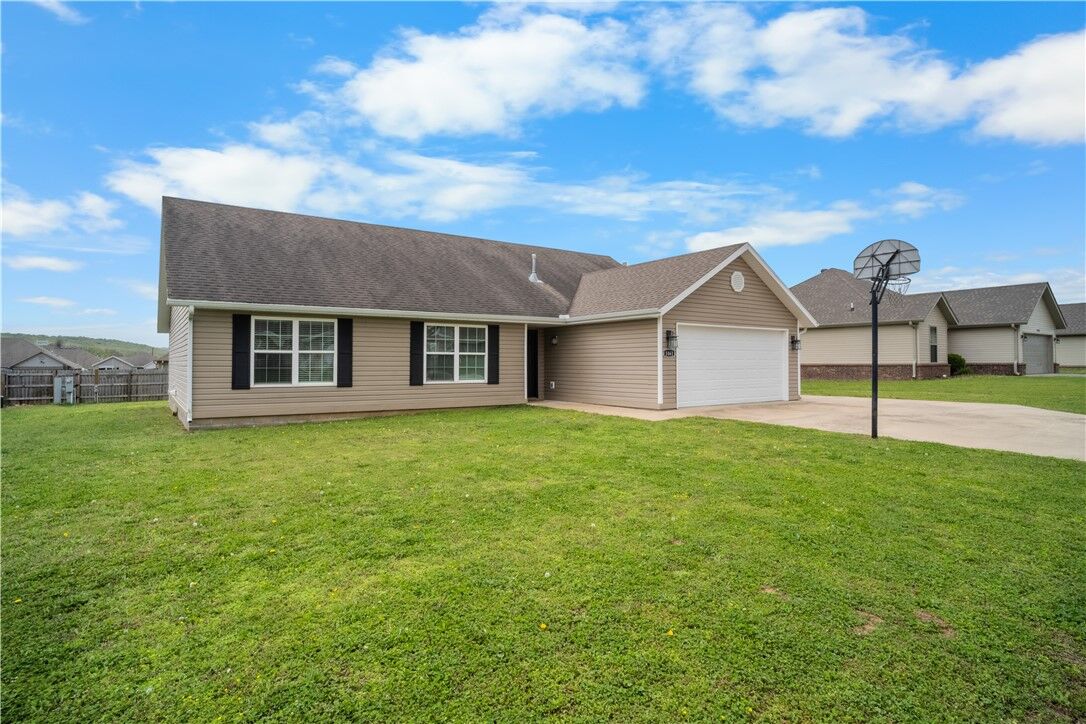 Property Photo:  1461 General Parson Drive  AR 72753 