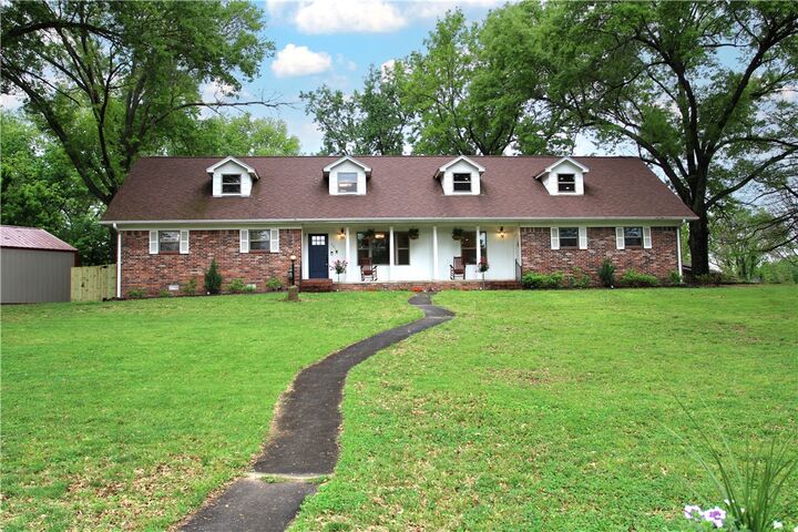 Property Photo: 701 E Pleasant Vw AR 72756