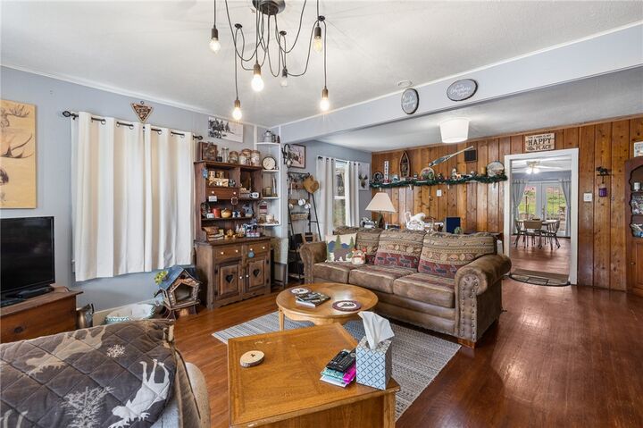 Property Photo:  1104 N Lucille  AR 72601 