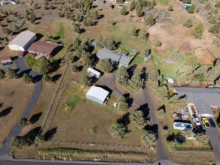 Property Photo:  5128 SE Sioux Loop  OR 97754 