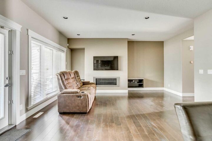Property Photo: 208 Sparrow Hawk Drive 5 AB T9K 0Y8