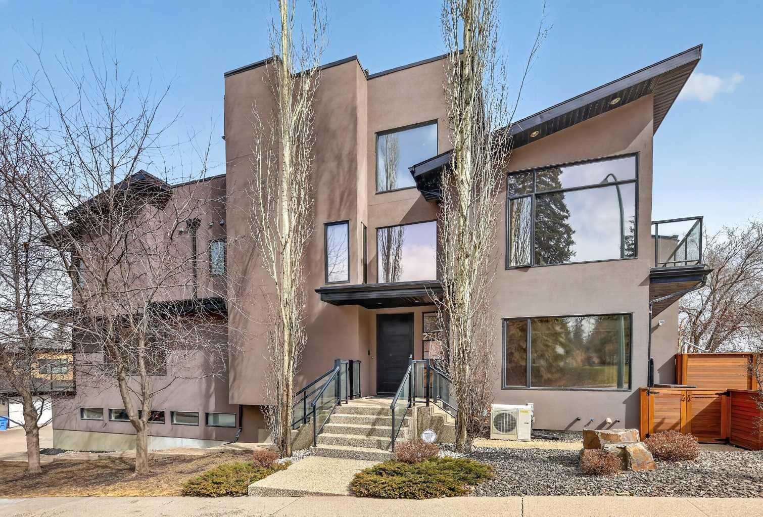 Property Photo:  2718 19 Street SW  AB T2T 5B3 