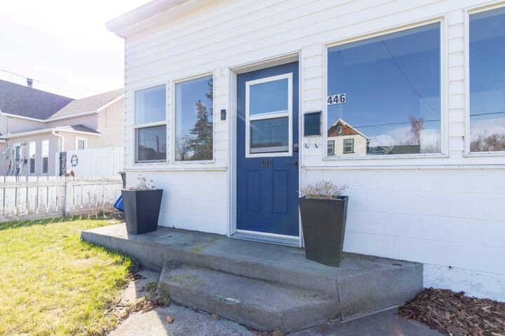 Property Photo: 446 21 Street AB T0L 0Z0
