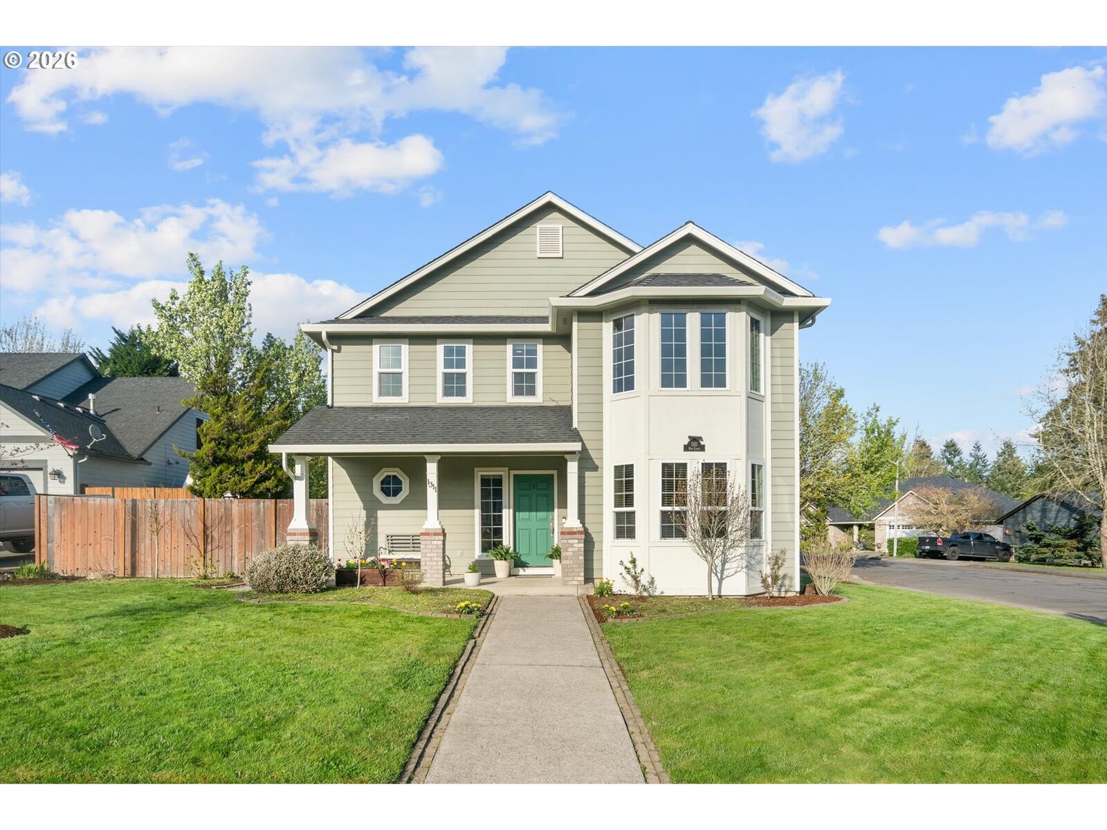 Property Photo: 1311 E 16th Cir WA 98629