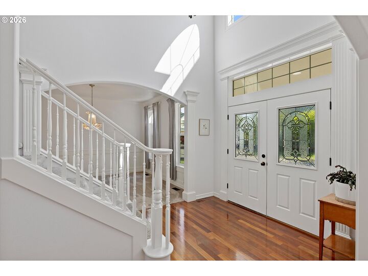 Property Photo:  211 W Hazelnut Dr  OR 97132 