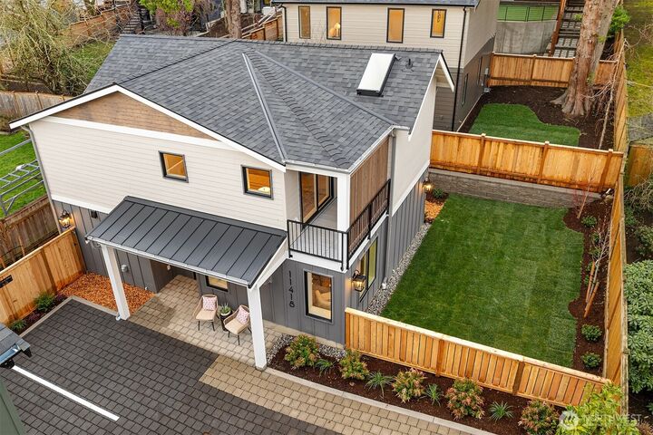 Property Photo:  11418 NE 90th Street  WA 98033 