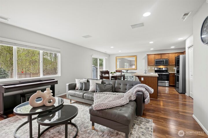 Property Photo:  18102  31st Avenue SE  WA 98012 