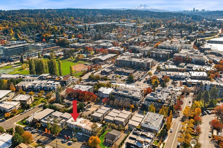 Property Photo:  223  5th Avenue 1  WA 98033 