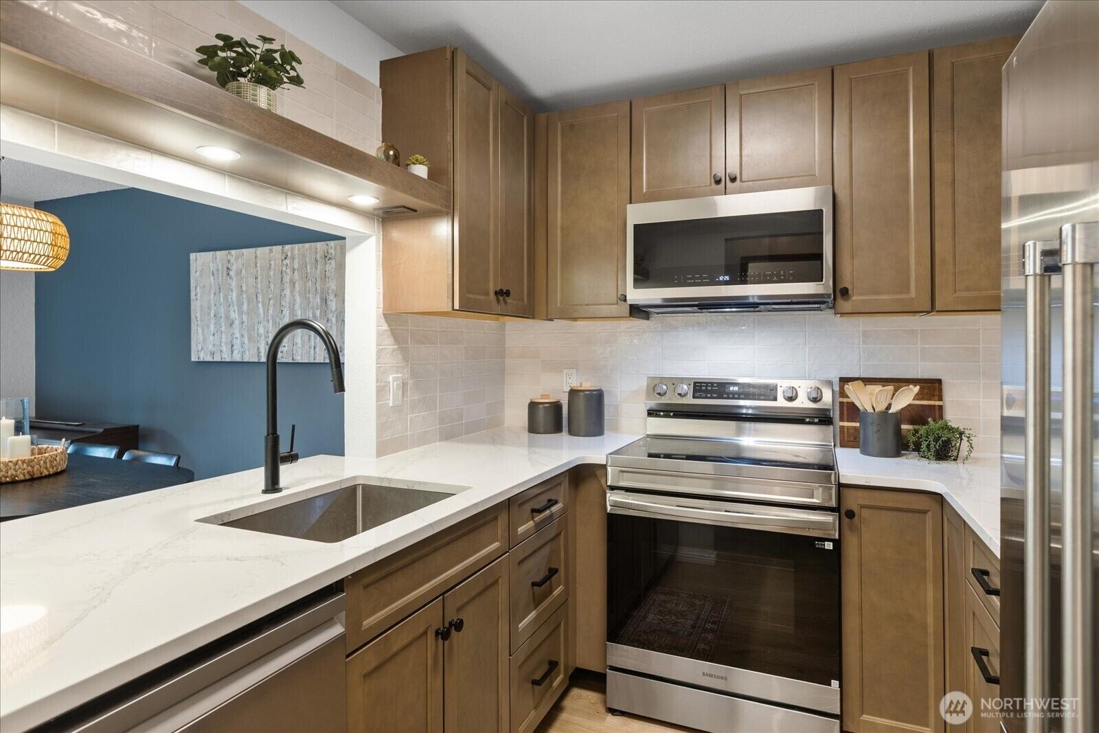 Property Photo:  21615  80th Avenue W 215  WA 98026 