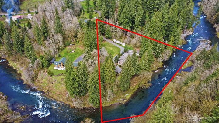 Property Photo:  125  Royal Coachman Lane  WA 98625 