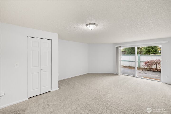 Property Photo:  1721 SW 318th Place 48D  WA 98023 