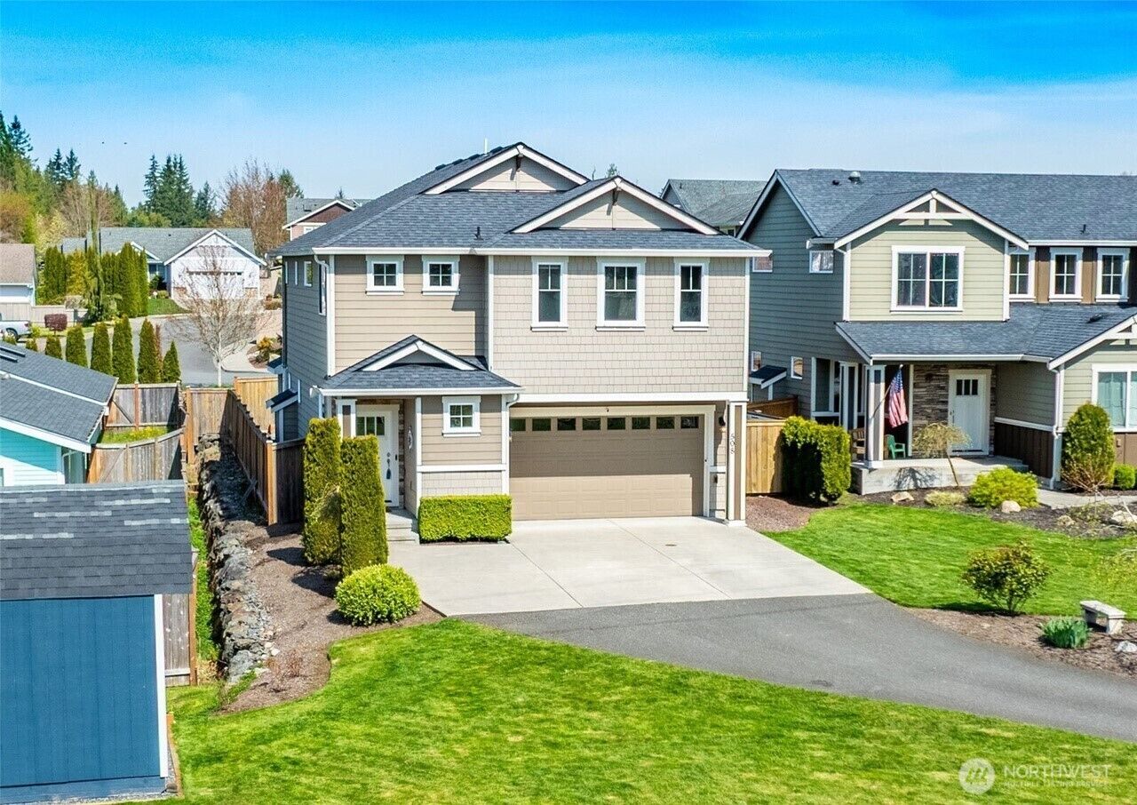 Property Photo:  508  21st Drive  WA 98290 