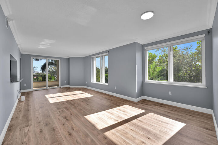 Property Photo:  2880 NE 14th St Causeway 413  FL 33062 