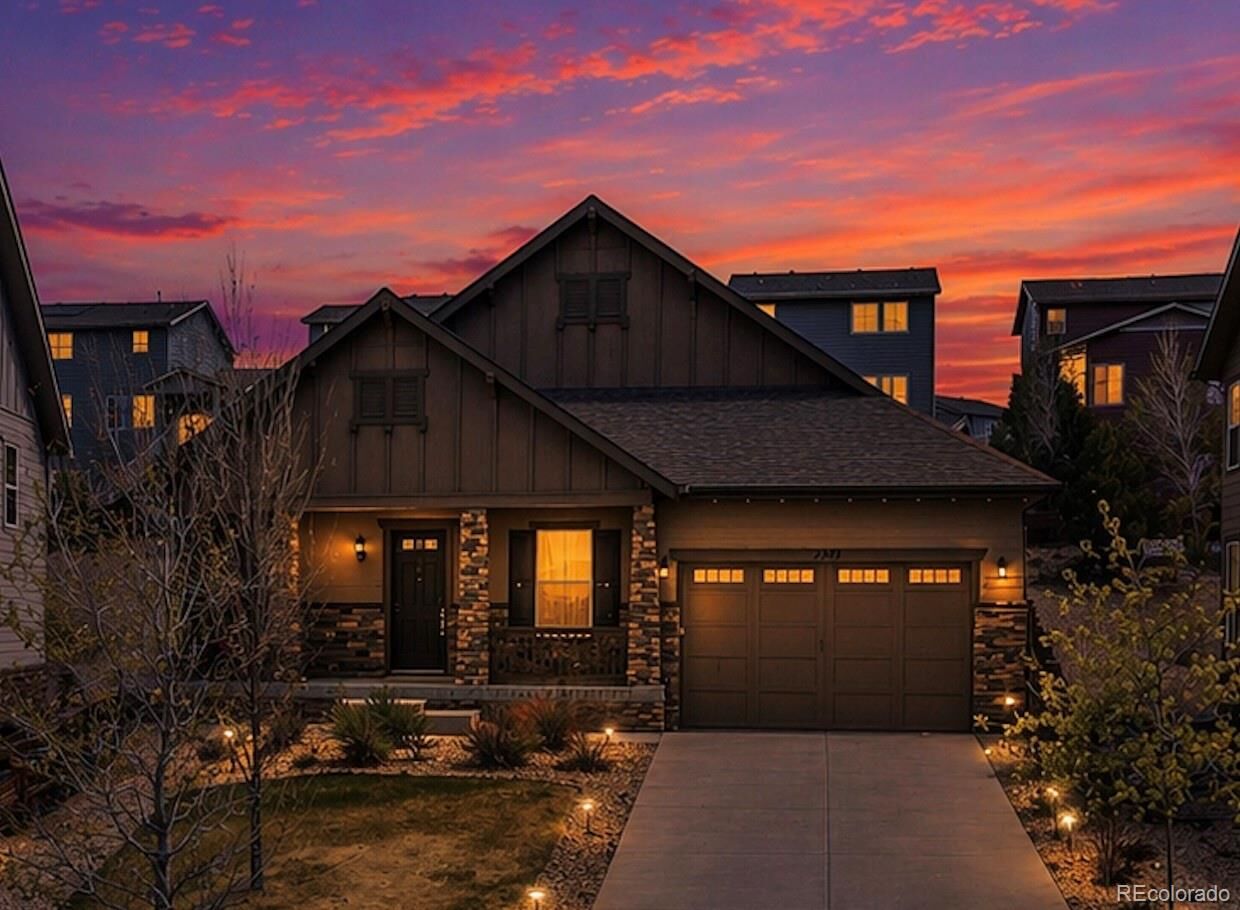 Property Photo:  7930 S Flat Rock Way  CO 80016 