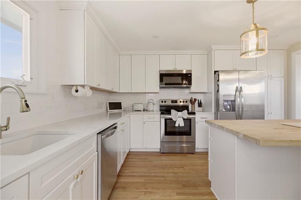 Property Photo:  23 Birch Street  RI 02871 