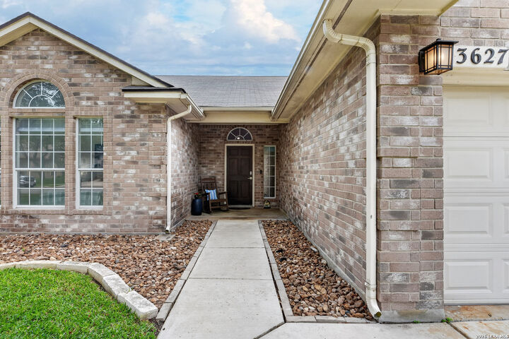 Property Photo:  13627 Summer Glen Dr  TX 78247 