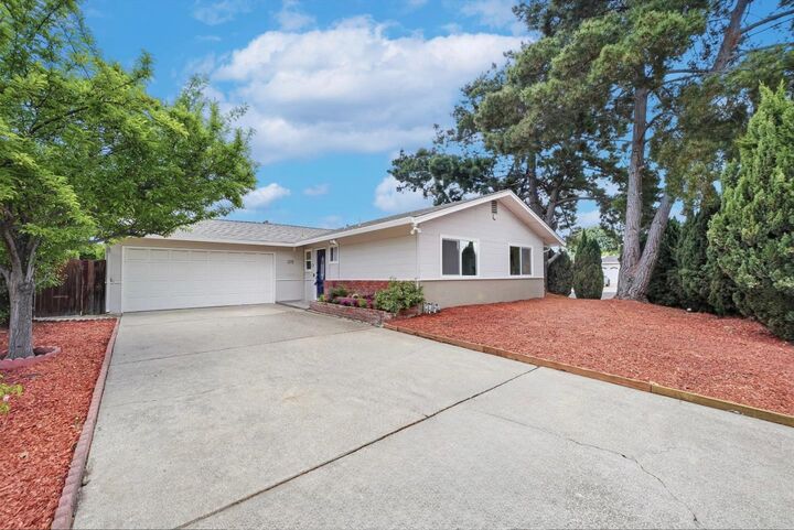 Property Photo:  373 Dayton Avenue  CA 95051 