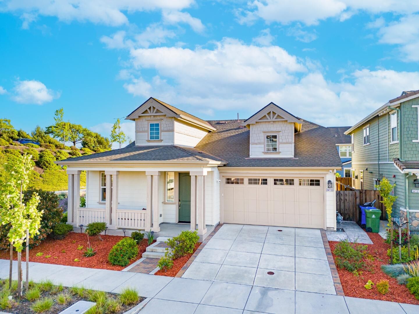 Property Photo:  34135 Bridle Street  CA 94555 