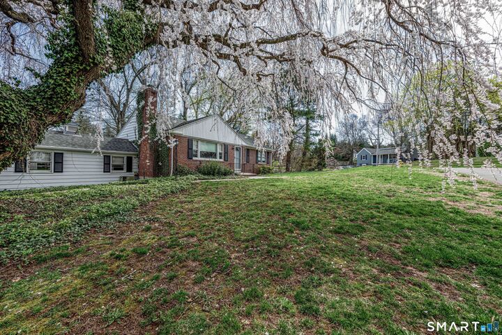 Property Photo:  24 Norway Road  CT 06473 