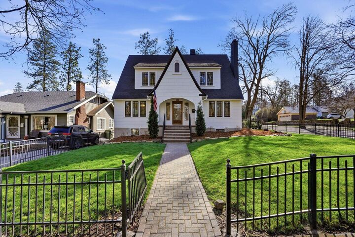 Property Photo:  2423 S Manito Blvd  WA 99203 