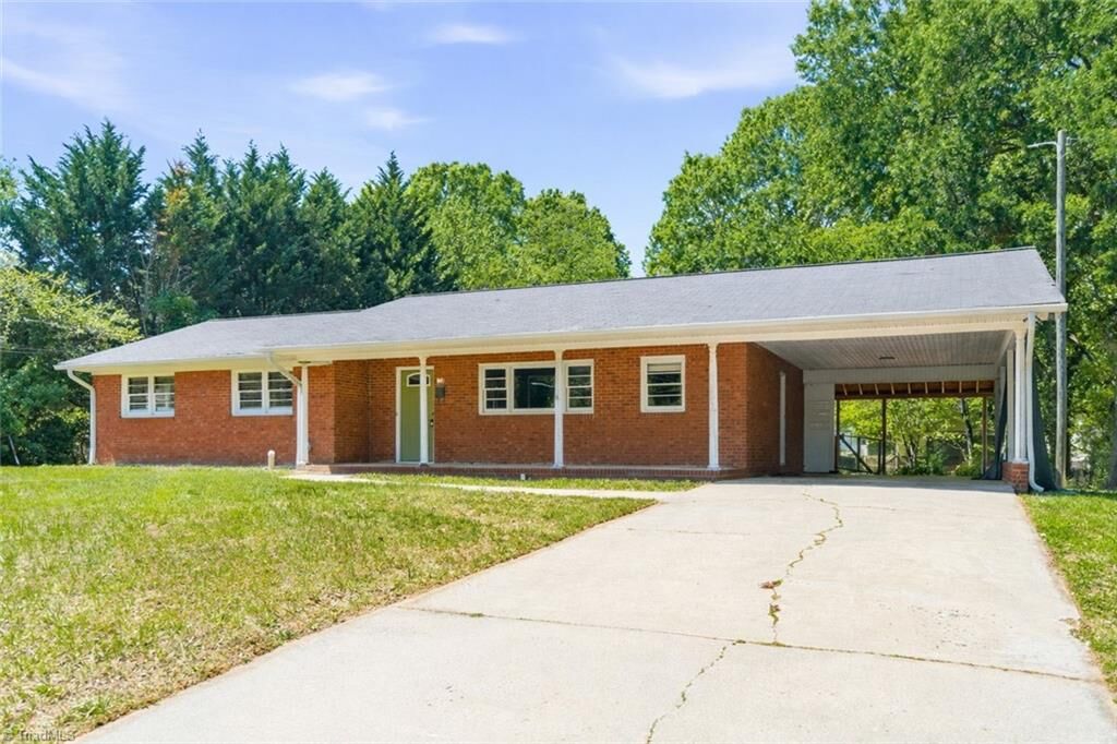 Property Photo: 1015 Tabor Street NC 27262