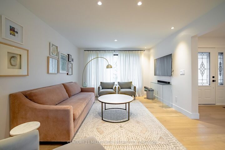 Property Photo:  2433 Trevor Drive  ON L6L 5C4 