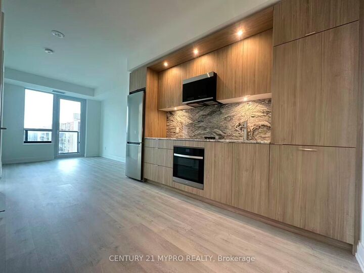 Property Photo:  60 Central Park Roadway N/A 615  ON M9A 0E6 