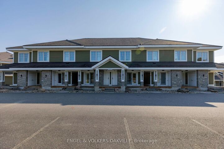 Property Photo: 1869 Muskoka Road 118 N/A W C-103 ON P1L 1X1