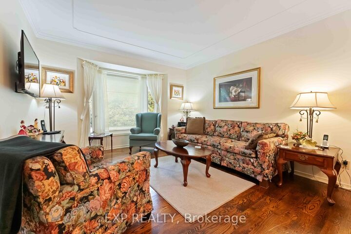 Property Photo: 16 Evelyn Street ON K2S 1M9