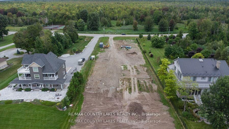 Property Photo:  41 Paradise Boulevard  ON L0K 1B0 