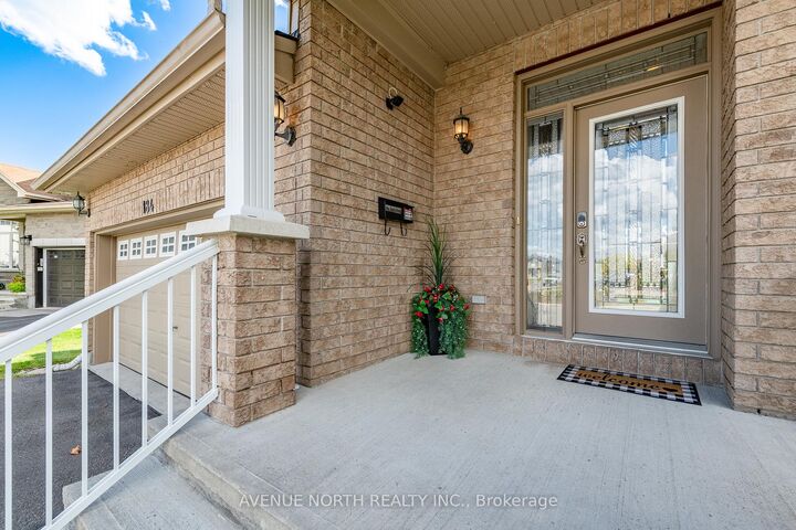 Property Photo: 184 Felicity Crescent ON K1W 0C2