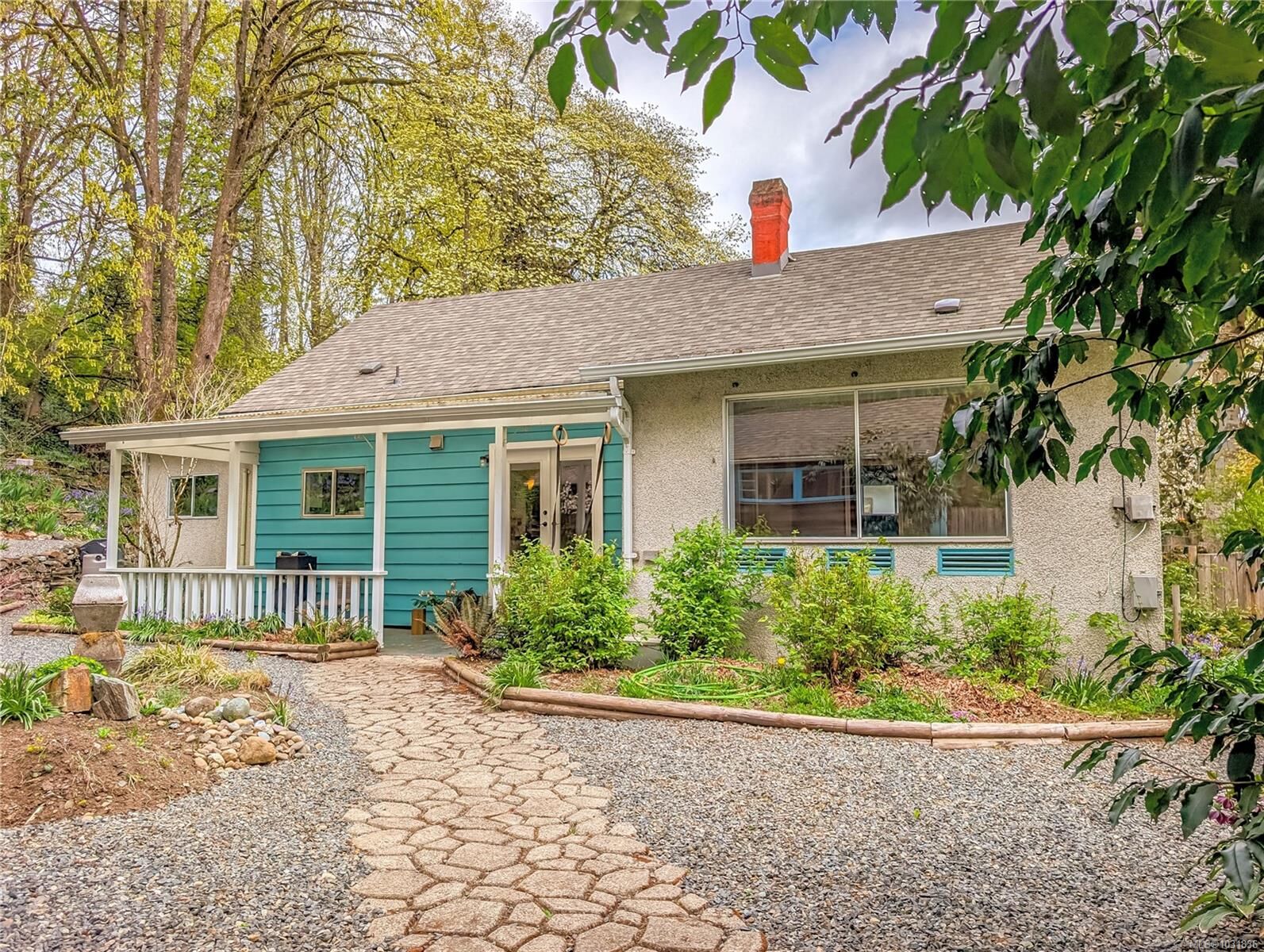 Property Photo: 255 White Rd BC V9L 1S5