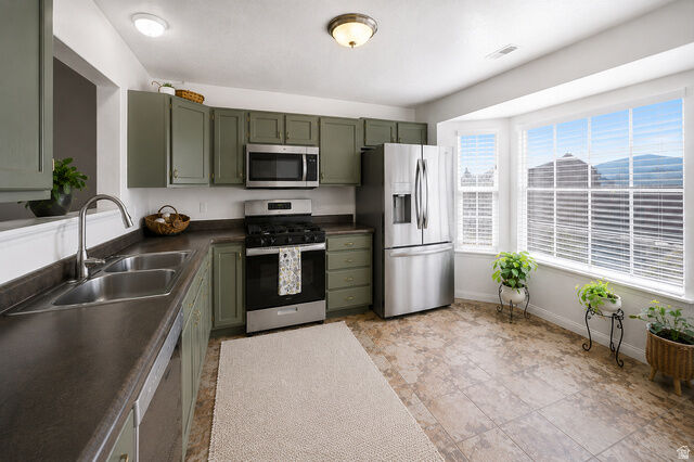 Property Photo:  780 E Hamlet Cir S  UT 84049 