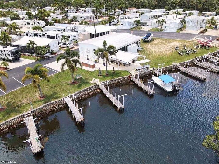 Property Photo:  114 Rose Ln 111  FL 34114 